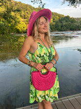 Load image into Gallery viewer, Small Straw Pink Handbag