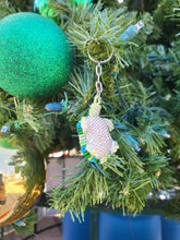 Load image into Gallery viewer, Beaded Turtle Keychain