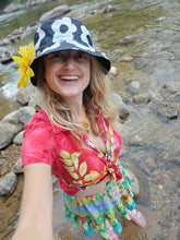 Load image into Gallery viewer, Black and White Flower Power Bucket hat