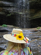Load image into Gallery viewer, Handmade Guatemalan Palm Hat with Earthtone Brim