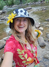Load image into Gallery viewer, Black and White Flower Power Bucket hat