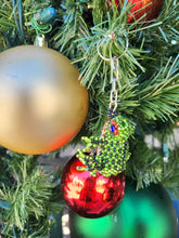 Load image into Gallery viewer, Beaded Frog Key Chain