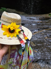 Load image into Gallery viewer, Handmade Guatemalan Palm Hat with Earthtone Brim