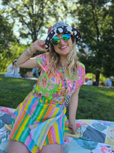 Load image into Gallery viewer, Thai Patchwork reversible polkadot hat