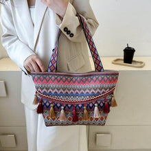 Load image into Gallery viewer, Printed Tassel Detail Tote Bag